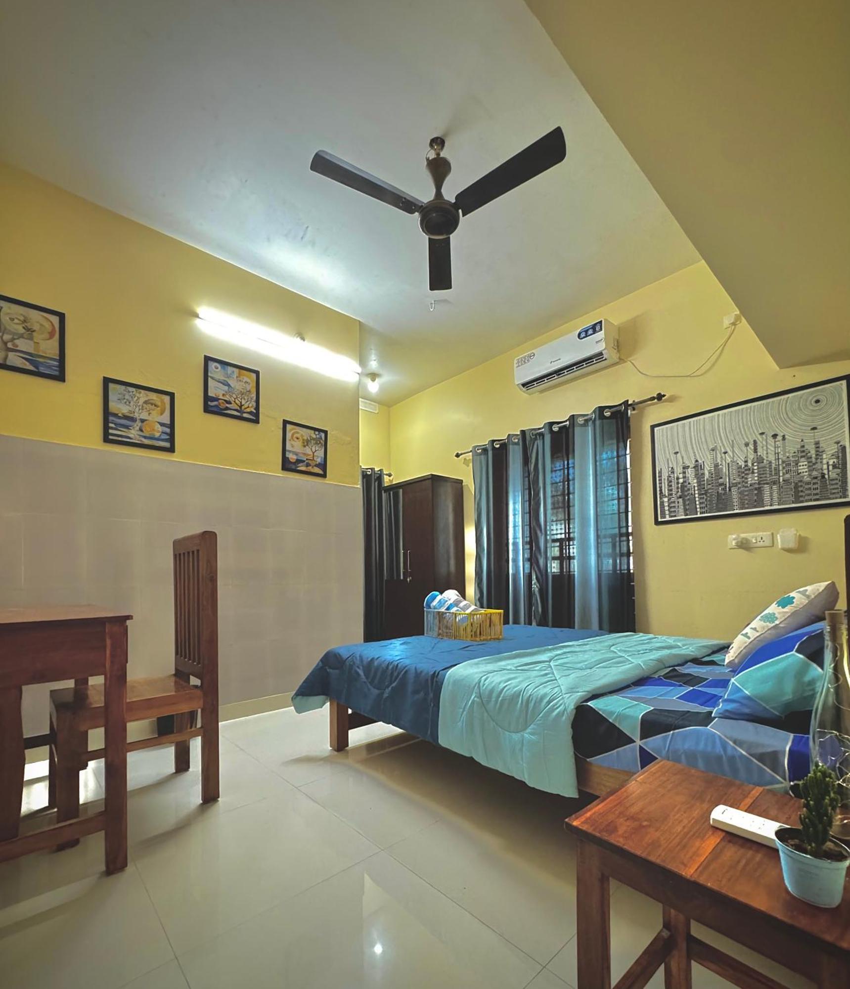 The Yellow Submarine Varkala Exterior photo