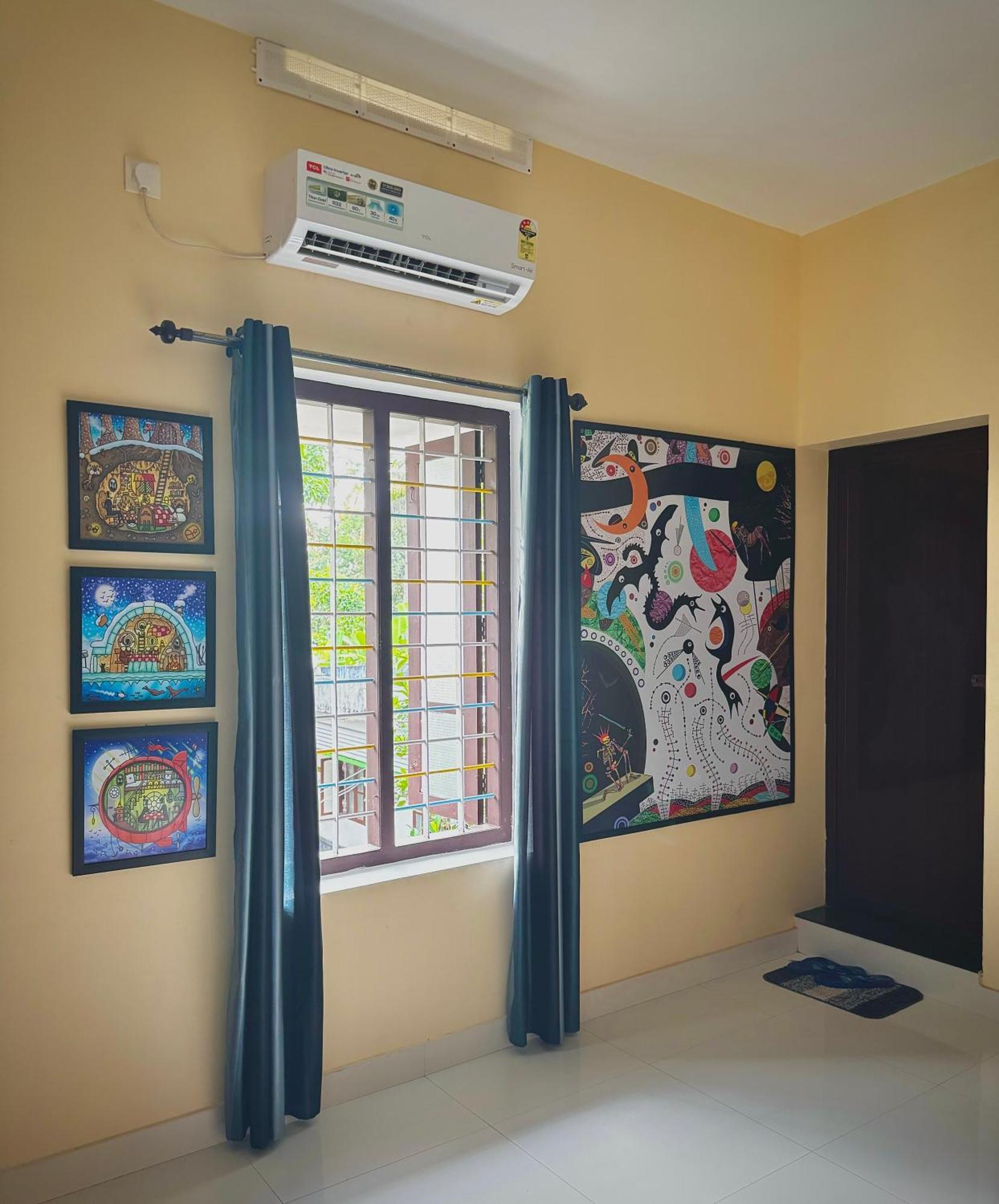 The Yellow Submarine Varkala Exterior photo